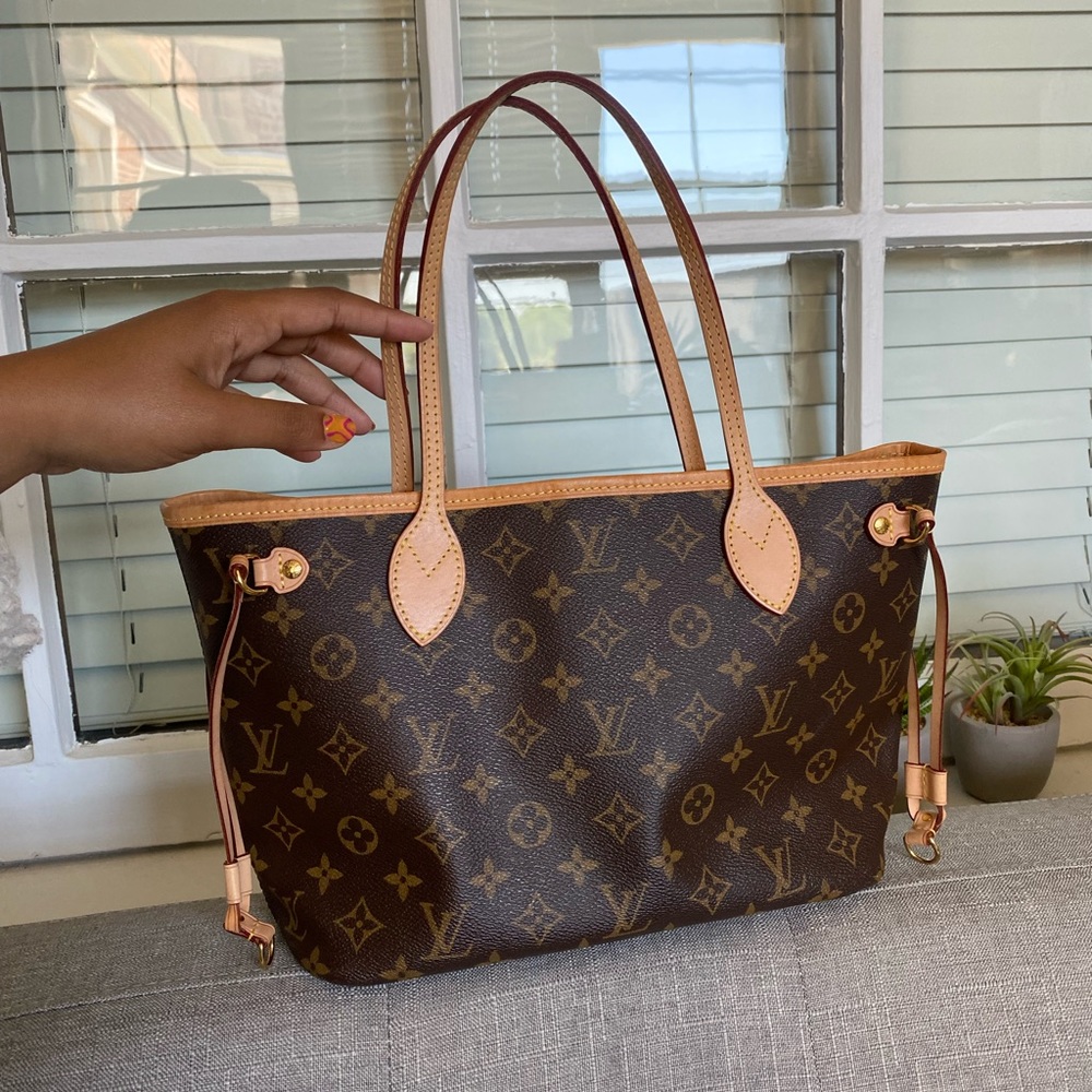AUTHENTIC NEVERFULL PM MONOGRAM